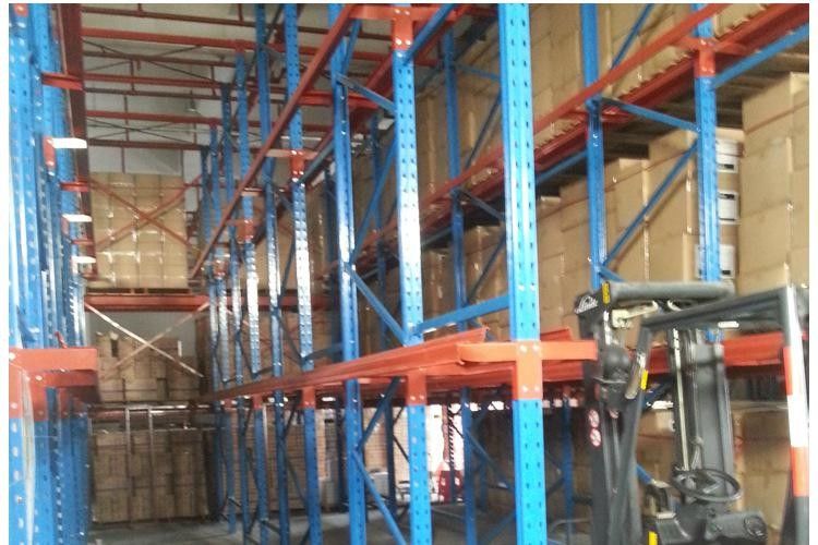 প্যালেট র্যাকিং সিস্টেমে নিয়মিত ড্রাইভ, ঠান্ডা স্টোরেজের জন্য প্যালেট র্যাক স্টোরেজ সিস্টেম